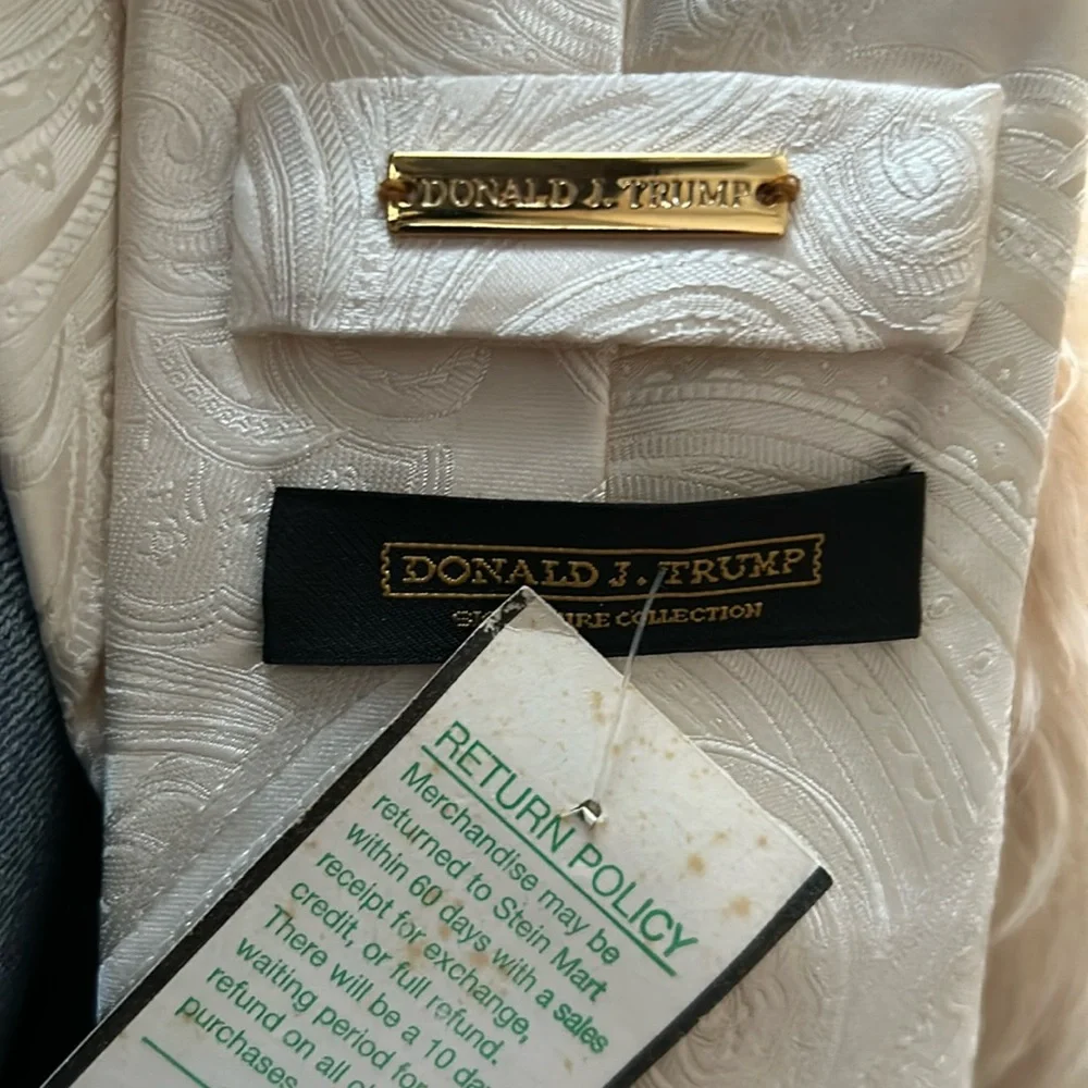 Donald‎ J. Trump President Tie Cream Solid Geometric Luxury Necktie Silk L4 NWT